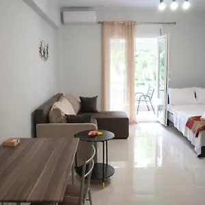 Διαμέρισμα Mina's Spacious : June '23 Renovated, Θεσσαλονίκη